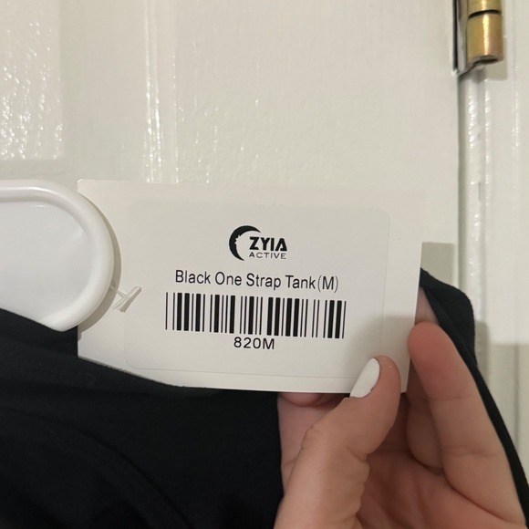 Zyia Active Black One Strap Tank Womens Medium Asymmetrical Athletic Top - Picture 3 of 3